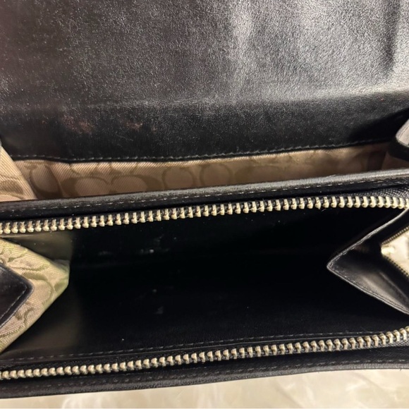 COACH Vintage Black Leather Y2K Legacy Trifold Wallet - Picture 6 of 8